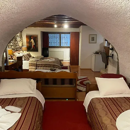 Guesthouse Stemnitsa Gasthuis 4*